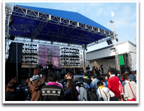 ���ۂ̓s�[�Y�҂��ŎB�����ʐ^�E��