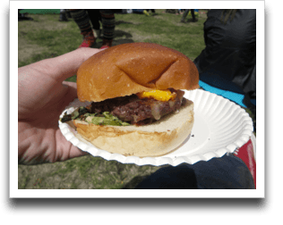 �p�e�����̏�ŏĂ��Ă��̂Ńz�J�z�J