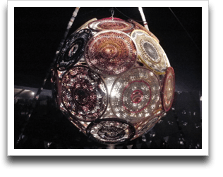 �ό`�~���[�{�[��