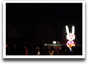 �������猩������E�T�M