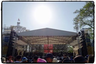 ������T���O���X���Ă�Ƃ͂����A�傫�Ȏʐ^���ڂ��ɂ����i��΁j