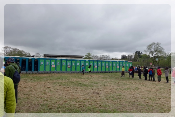 �t�[�h�̍s��͂����̂��Ƃ����ǁA���N�̓g�C�������т������������