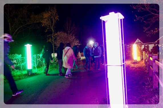 ���̓r���ɒu���ꂽ���C�g