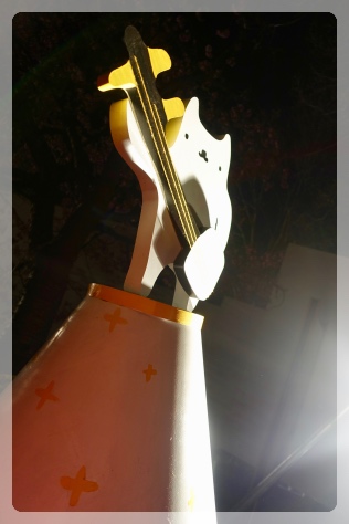 �^���ÂɂȂ�ƁA�f�����˂�