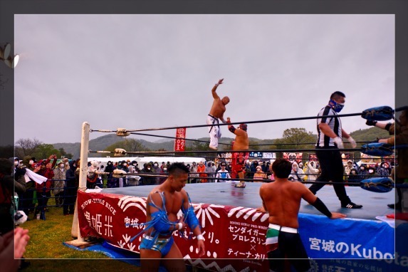 拝み渡りから降りるところ