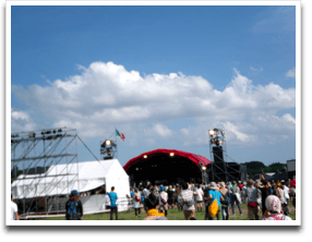 �Ȃ񂩕ςȂƂ��Ƀs���g�����Ă邯�ǁARED STAR FIELD�I