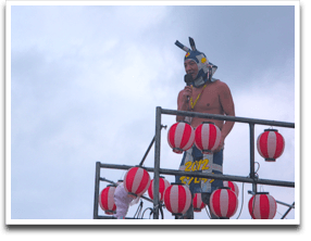 �E�̏�̍Ղ���