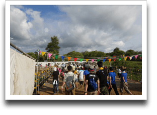 ���N�̋��ɂ͊��⃉�C�g�������ς�