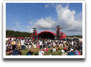 �󂪉f����RED STAR FIELD�I