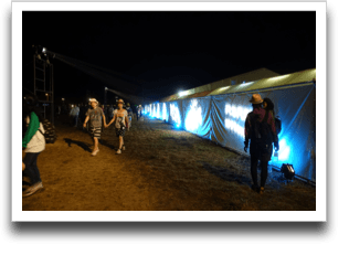 EARTH���ɂāA�����������˂�