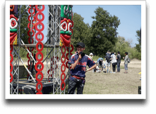 ��l�h�A�E�F�C�ɔ�э���ł����X�����[�Y�t�@��