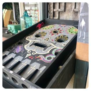 ���}�ɂ������˂��s���{�[��