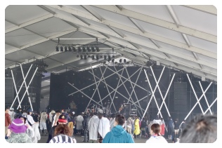 �����ł����B���ĂȂ��̂�EARTH TENT����