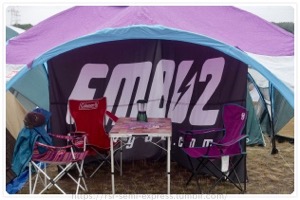 FM802�̃e���g��������