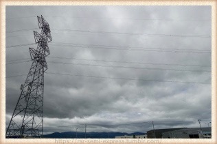 午前10時はまだこれぐらいの曇り空