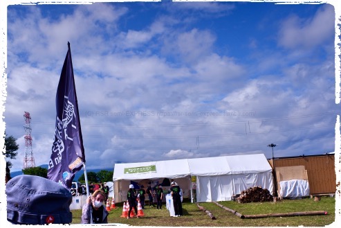 旗振りおねぇさんとezorock