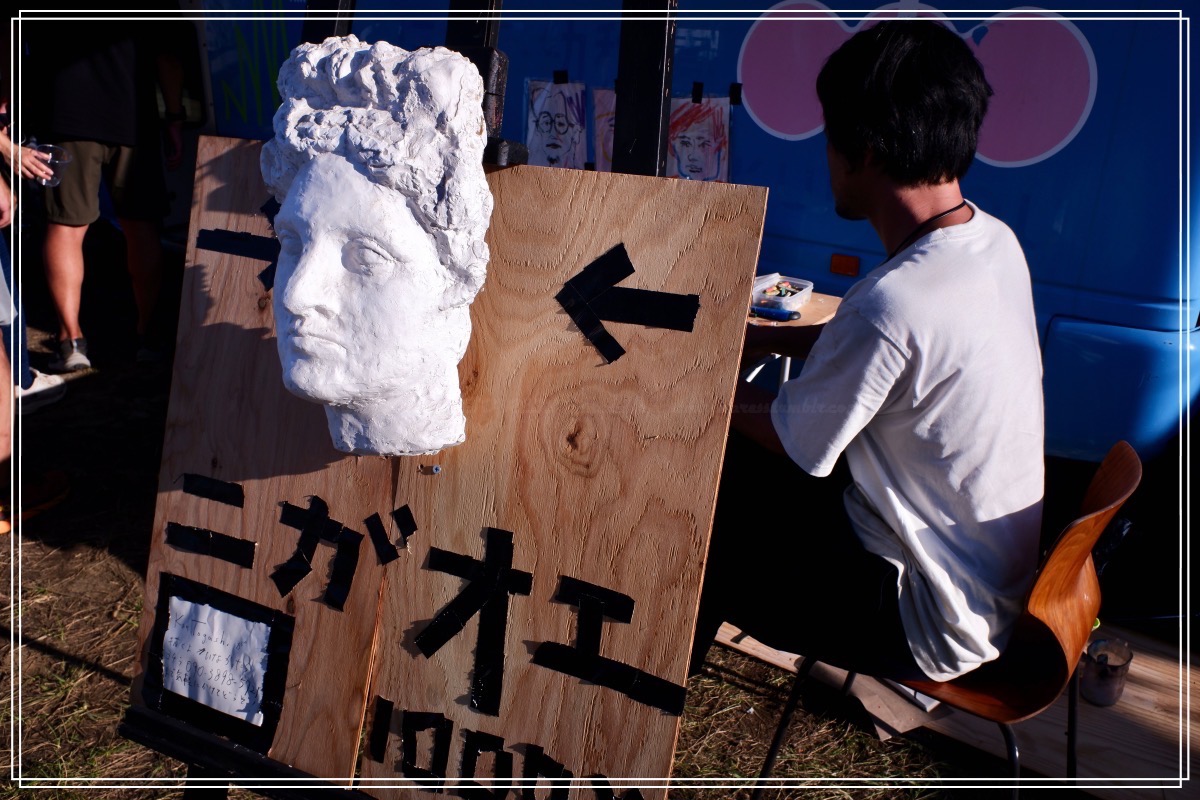 似顔絵屋さんがあった