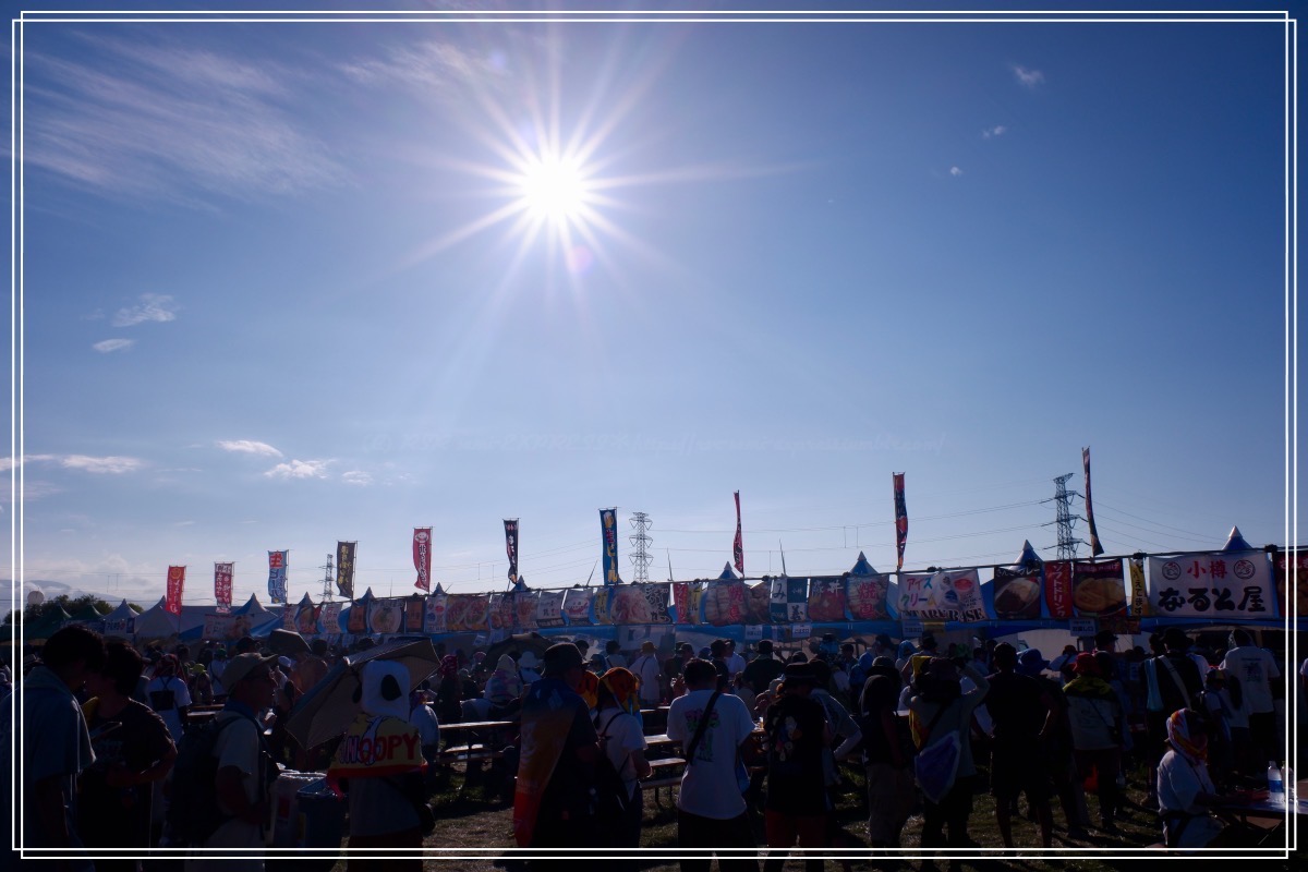 混み合ってる小樽横丁