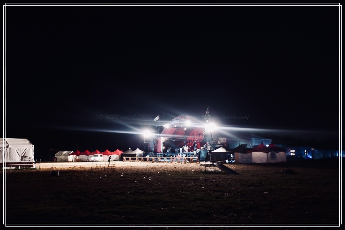 解体中のREDを遠目に