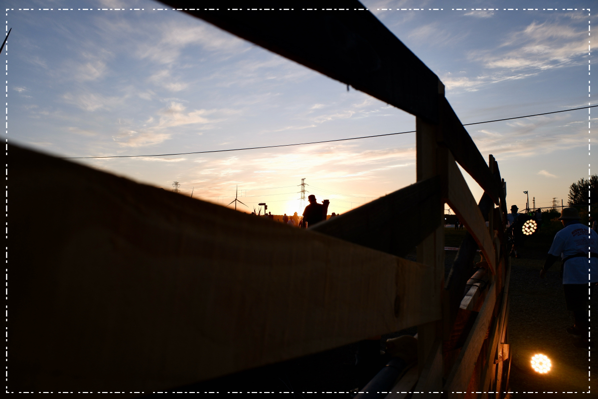 旧マーキュリーロードの橋も木で装飾されてた