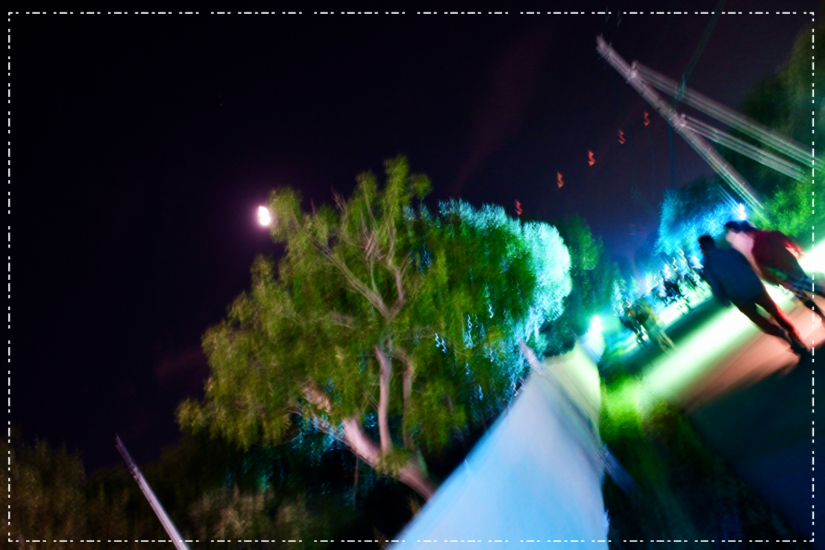 BOHEMIANへ向かう夜道その１