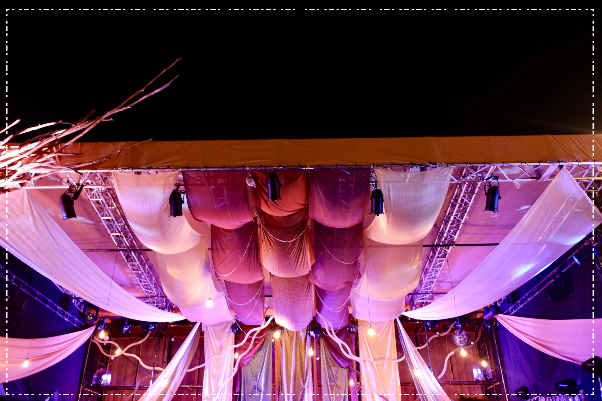 正面から見たBOHEMIAN GARDEN