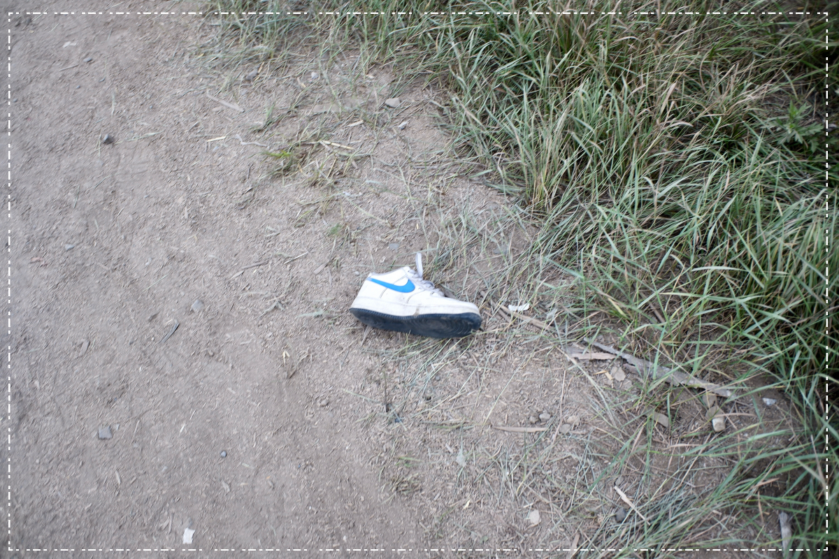 どうして片足だけ落としていけたのだろう・・・