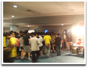 開場直後の風景(ブレブレ)