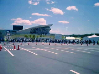 (たまにはまともな写真)スタジアム外観の図